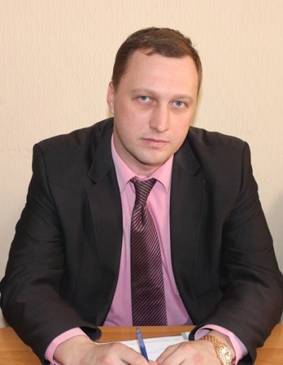 Губернатор Саратовской области Роман Бусаргин создал комиссию по фактам неисполнения студентами-целевиками своих обязательств.. Губернатор Саратовской области Роман Бусаргин создал комиссию по фактам неисполнения студентами-целевиками своих обязательств..