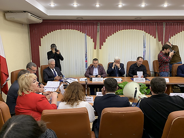 Сегодня депутаты областной думы поддержали несколько важных инициатив регионального правительства:. Сегодня депутаты областной думы поддержали несколько важных инициатив регионального правительства:.